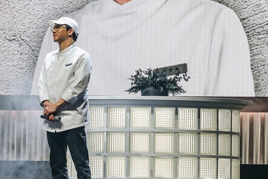 ‘넷플릭스  흑백요리사: 요리 계급 전쟁 시즌 2’에서 히든 백수저로 재도전에 나섰던 ‘조림인간’ 최강록(47)이  최후의 1인이 됐다. 사진=넷플릭스 제공