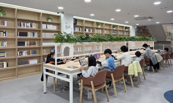 일광도서관 종합자료실 모습. 사진=기장군 제공