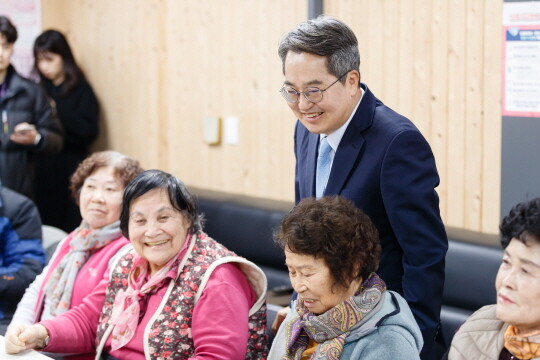 한파쉼터를 찾은 김동연 지사. 사진=경기도