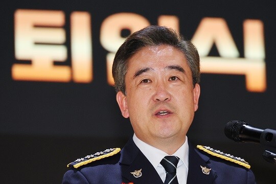 윤희근 전 경찰청장은 '12·3 비상계엄' 등에 대해 "제가 당장 평가할 수 없는 사안"이라며 입장 표명을 피했다. 2024년 8월 9일 퇴임식 당시 윤 전 청장. 사진=연합뉴스