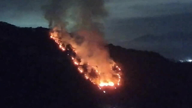 1월 26일 새벽 서울 노원구 상계동 수락산에서 불이 난 가운데, 6시간 만에 큰 불길이 잡혔다. 사진=산림청 제공