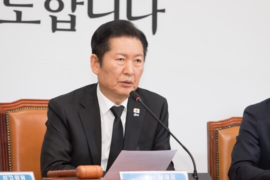 1월 26일 오전 서울 여의도 국회에서 열린 더불어민주당 최고위원회의에서 정청래 대표가 발언하고 있다. 사진=이종현 기자