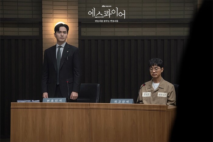 대한변협이 '성공보수 부활'을 추진하고 있다. 드라마 ‘에스콰이어: 변호사를 꿈꾸는 변호사들’의 한 장면. 사진=JTBC 제공