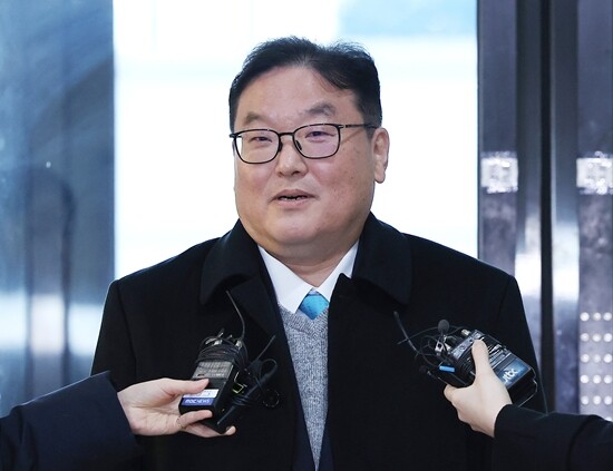 안권섭 상설특검팀이 ‘쿠팡 수사 외압 및 무마 의혹’의 핵심 피의자인 엄희준 광주고검 검사(전 부천지청장)를 다시 소환하며 수사 마무리에 속도를 내고 있다. 사진 = 연합뉴스