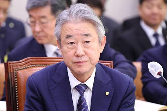 지난해 국정감사에 출석한 강호동 농협중앙회장. 사진=박은숙 기자