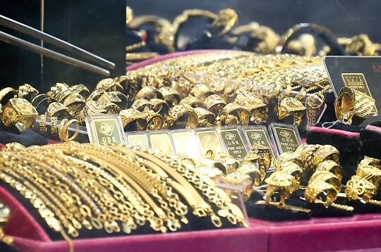 서울 시내 한 금은방에 금 제품이 전시된 모습으로 기사의 특정 내용과 관련없다. 사진=연합뉴스