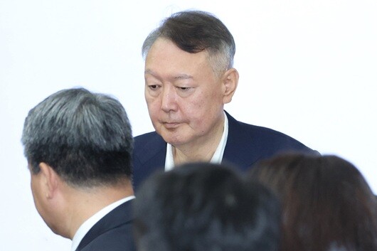 윤석열 전 대통령이 2025년 9월 26일 서울 서초동 서울중앙지법에서 열린 특수공무집행방해 혐의 재판에 출석한 모습. 사진=사진공동취재단