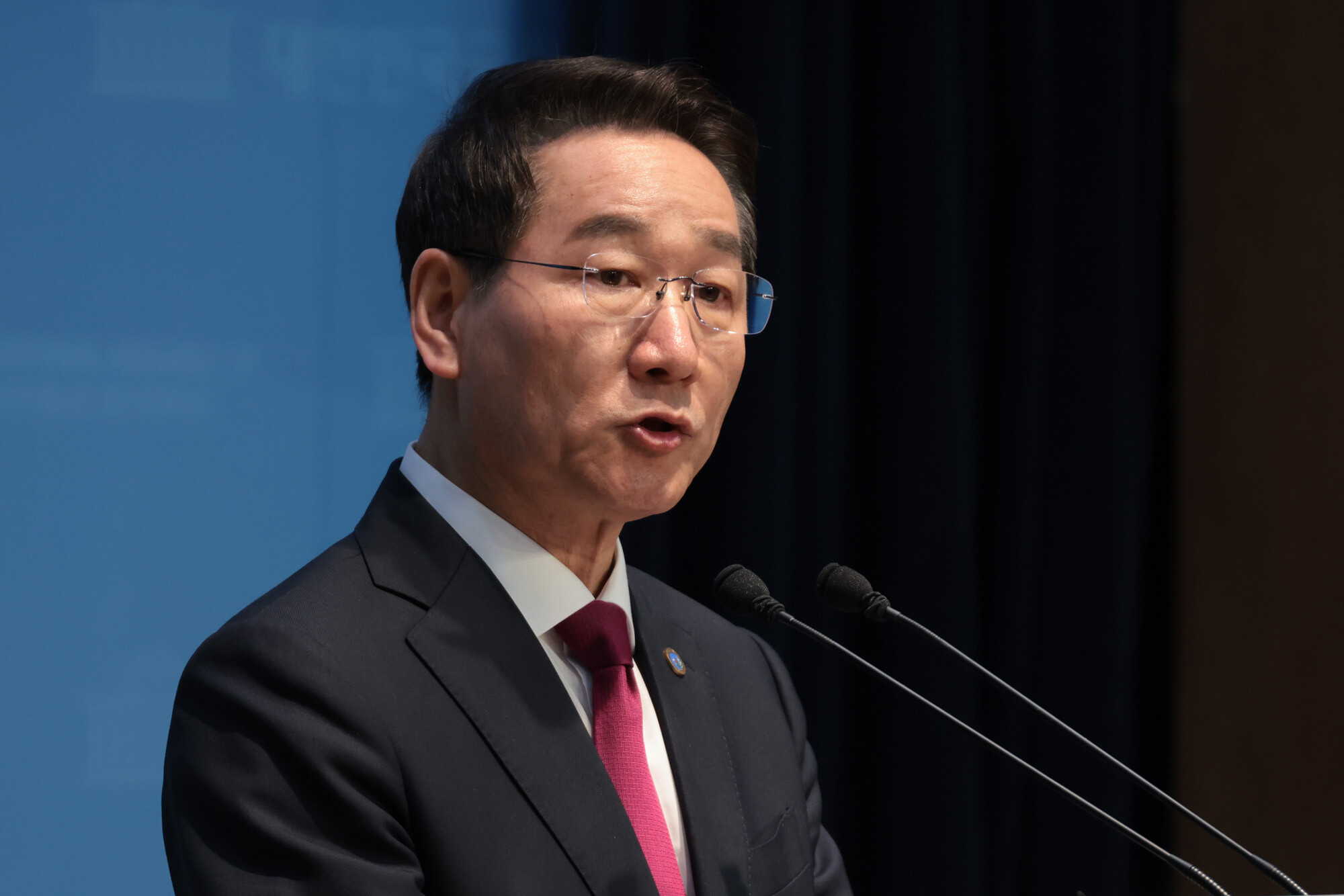 유정복 인천시장은 “당과 나라의 상황이 어려워 무거운 책임감을 느낀다”면서 “인천의 지속가능한 발전, 그리고 정치발전과 자유 대한민국의 미래를 위해 모든 힘을 쏟겠다”는 각오를 밝혔다. 사진=박은숙 기자
