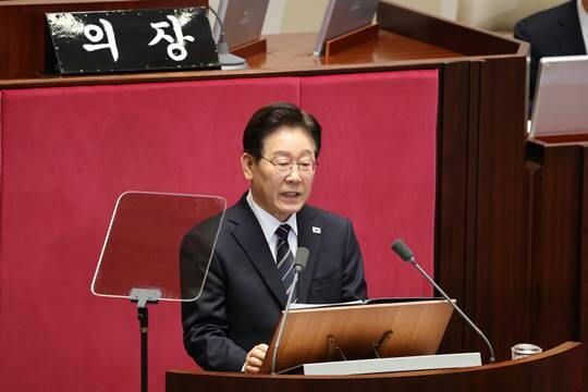 이재명 대통령이 4월 2일 서울 여의도 국회 본회의장에서 중동 사태 대응 등을 위한 추가경정예산안에 대한 시정연설을 하고 있다. 사진=이종현 기자
