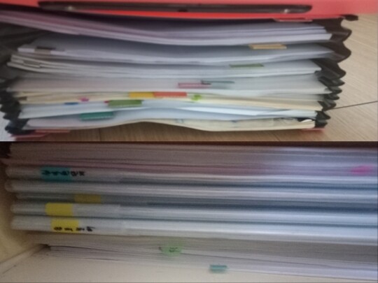 배고은 씨가 형부의 죽음을 산재로 인정받기 위해 모았던 자료들. 사진=한국과로사·과로자살유가족모임 제공