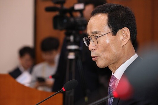 6·3 지방선거에서 전북 익산시장에 도전장을 낸 더불어민주당 최정호 후보가 2019년 3월 25일 국토교통부 장관 후보자 당시 국회 국토교통위원회 인사청문회에 참석해 의원들 질의에 답하고 있다. 사진=박은숙 기자