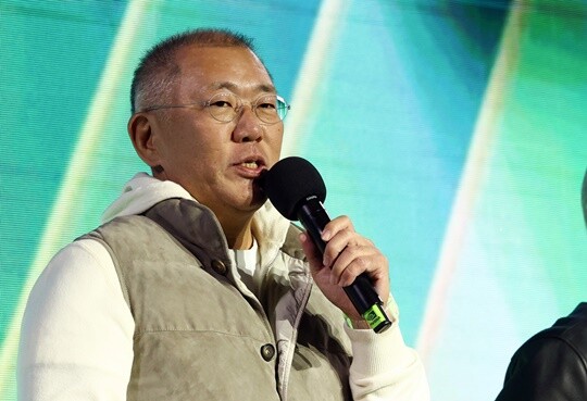 현대자동차그룹이 정의선 회장 중심의 지배구조 개편이라는 오랜 과제 해결에 속도를 낼지 시장의 관심이 모아진다. 2025년 10월 30일 정의선 현대차그룹 회장이 서울 강남구 코엑스 K-POP 광장에서 열린 지포스 게이머 페스티벌에서 발언하고 있다. 사진=박정훈 기자