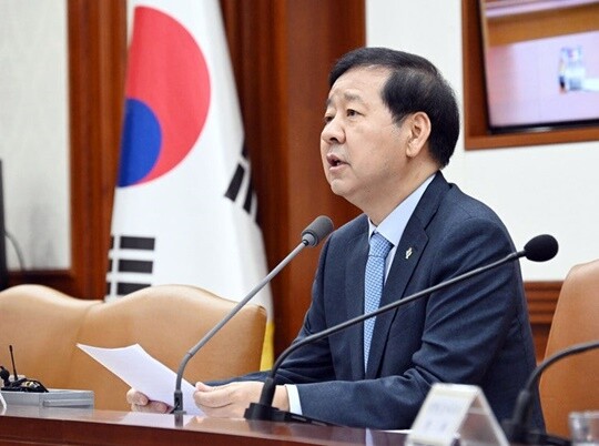 6월 4일 구윤철 부총리 겸 재정경제부 장관(사진)은 시장상황점검회의에서 “과도한 쏠림에 대해서는 필요한 조치를 즉시 취할 것”이라며 구두개입성 발언을 내놓았다. 사진=재정경제부 제공