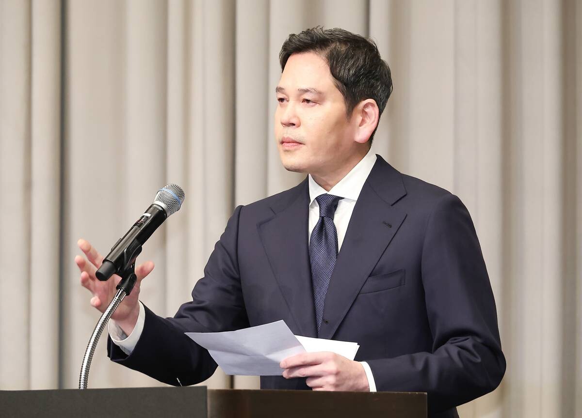 정용진 신세계 회장이 지난 5월 26일 서울 강남구 조선팰리스 호텔에서 스타벅스 '탱크데이' 논란과 관련해 사과문을 발표하고 있다. 사진=임준선 기자