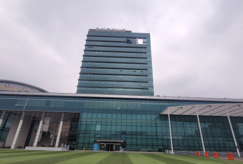 용인시가 처인구에 행정복합청사 건립을 추진하고 있다. 용인시청 전경. 사진=정원평 기자