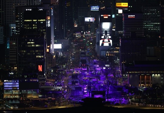 지난 3월 방탄소년단(BTS)이 21일 서울 광화문 광장에서 정규 5집 ‘아리랑(ARIRANG)’ 발매를 기념해 무료 공연 ‘BTS 컴백 라이브: 아리랑’을 열었다. 사진=연합뉴스