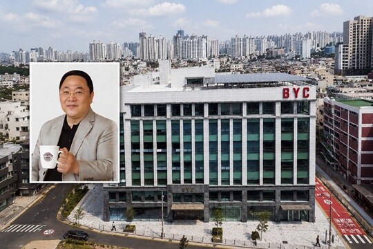 경영 후계자로서 한승우 전무의 입지는 한층 뚜렷해지고 있지만 지분 승계 방향은 오히려 복잡해졌다. 한석범 BYC 회장과 서울 영등포구 BYC 신사옥. 사진=BYC 제공