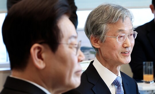2025년 12월 3일 용산 대통령실에서 열린 이재명 대통령 주최 5부 요인 초청 오찬 간담회에서 조희대 대법원장이 발언하고 있다. 사진=연합뉴스
