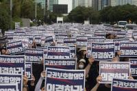 학교가 민원 맡는다더니…대응팀 10곳 중 7곳에 교사 포함