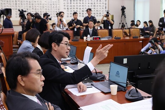 김승원 법무부 장관 후보자 인사청문회가 열린 9월 15일 국회에서 주진우 국민의힘 의원이 제기한 발달장애인 돌봄센터 관련 의혹에 대해 발언하고 있다. 사진=박은숙 기자