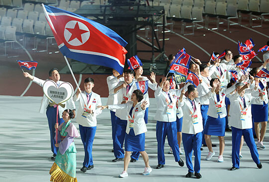 9월 19일 2026 아이치·나고야 아시안게임 개회식에서 북한 선수단이 입장하고 있다. 대규모 북한 선수단의 41년 만의 방일에 일본인들의 시선이 쏠렸다. 사진=연합뉴스