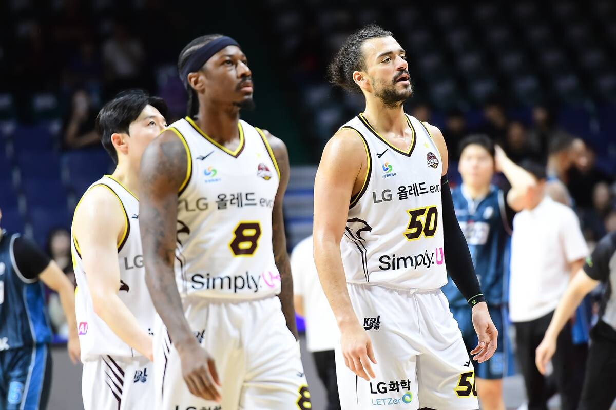 이번 시즌부터 2, 3쿼터에는 외국인 선수 2명이 동시에 뛸 수 있게 됐다. 사진=KBL 제공