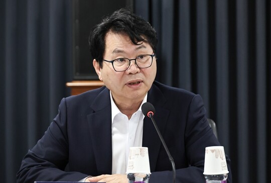 이한주 국정기획위원장이 2025년 7월 14일 서울 종로구 정부서울청사 창성동 별관에서 열린 국정기획위원회-지방시대위원회 간담회에서 모두발언을 하고 있다. 사진=임준선 기자