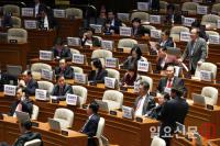 한국당, 본회의 법안 199건 필리버스터