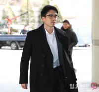 대마 밀반입 혐의로 재판에 출석하는 CJ 장남 이선호 