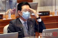 본회의 참석한 정정순 의원