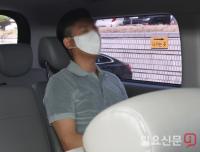 호송차량에 탄 이철규 의원 아들