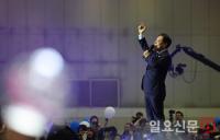'반드시 승리' 수락연설하는 이재명