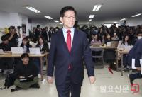 긴급 기자회견을 연 김문수 후보